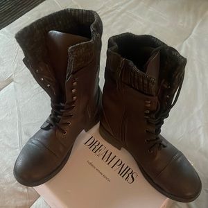Barely worn , like new boots by Dream Paris